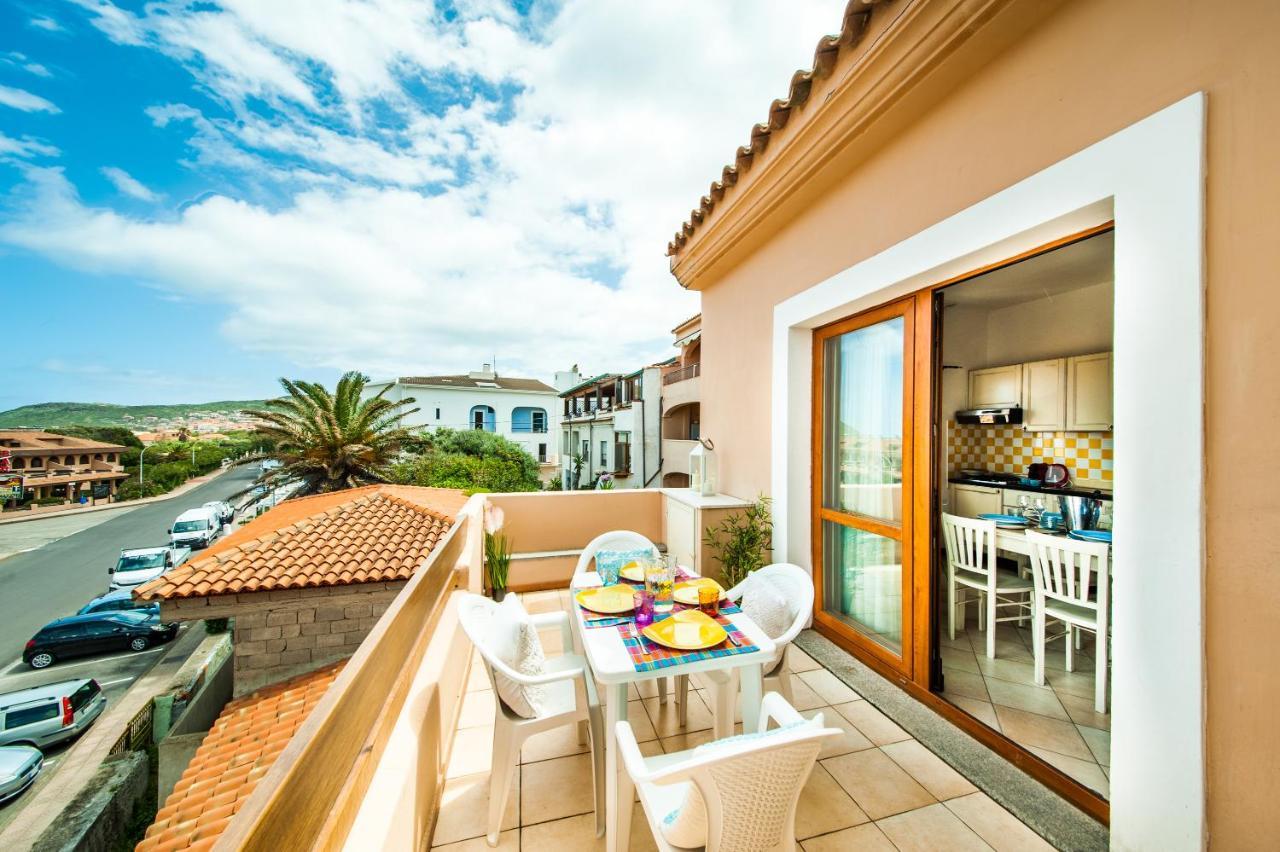 Casa Vacanze Il Grecale-A Pochi Passi Dal Mare Daire Castelsardo Dış mekan fotoğraf